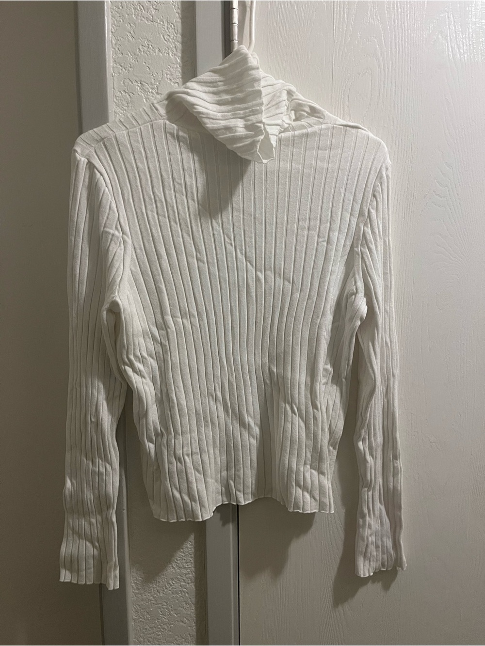 H&M Cream Ribbed Turtleneck Sweater